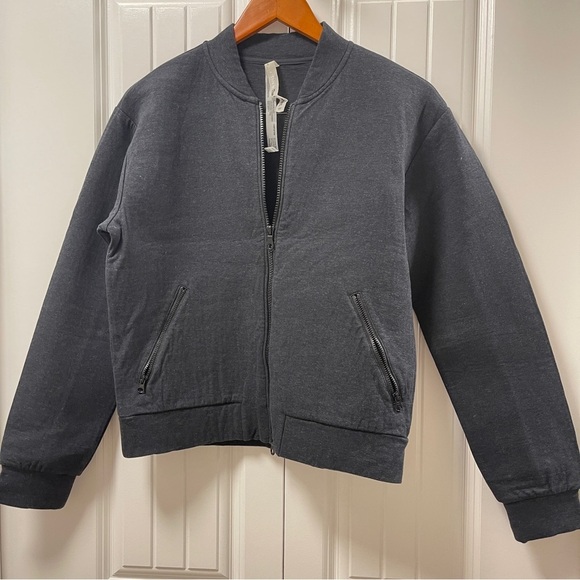 NWOT Aritzia The Constant Della Bomber Active Jacket  - S - Picture 2 of 14